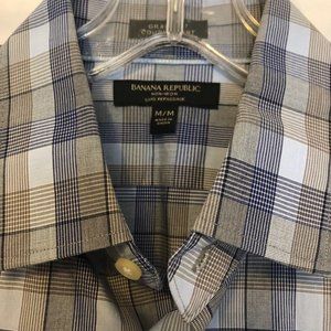 3 Medium Banana Republic men’s casual dress shirts